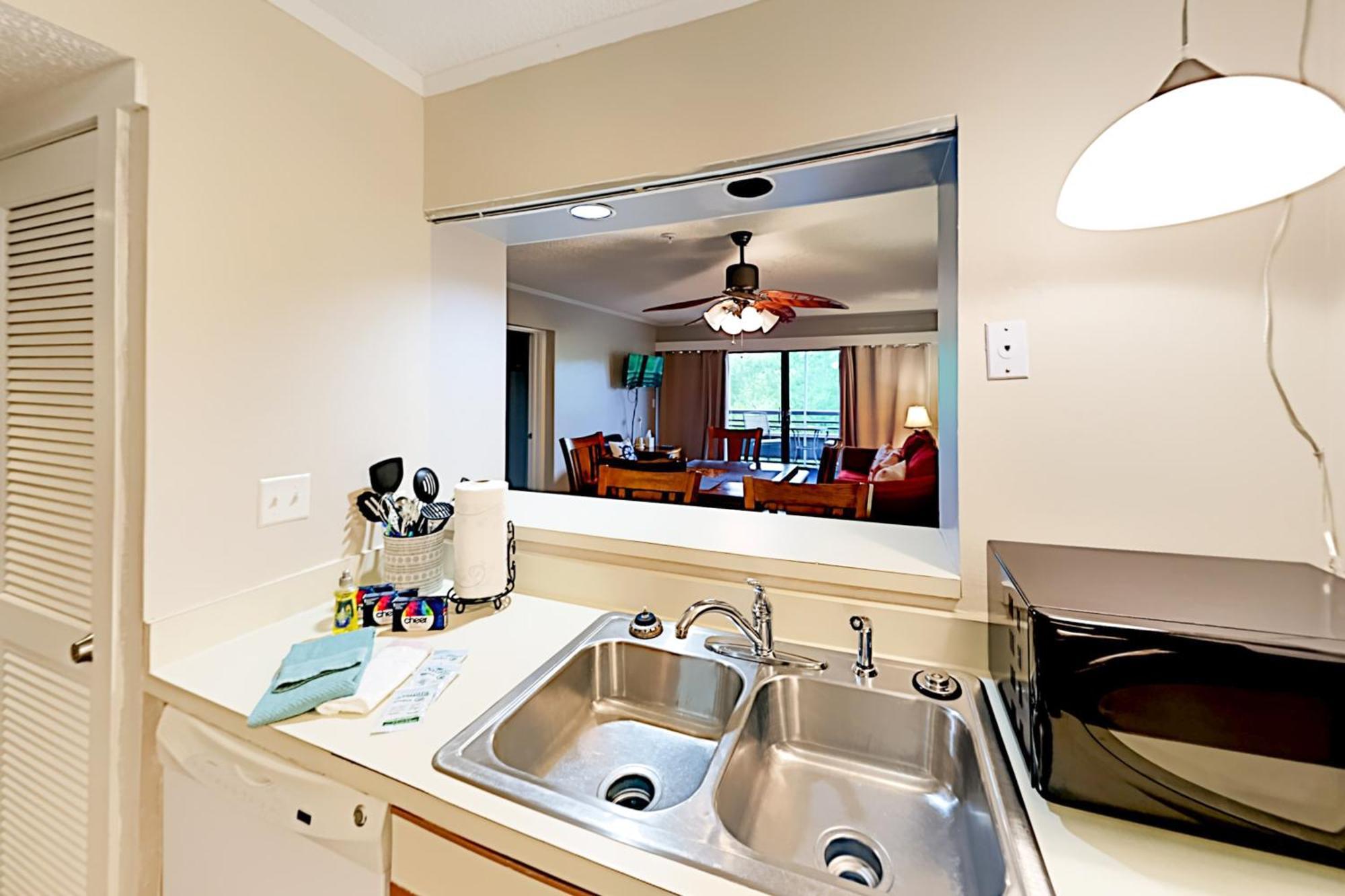 Lodge By The Sea & Fox Lodge Myrtle Beach Room photo